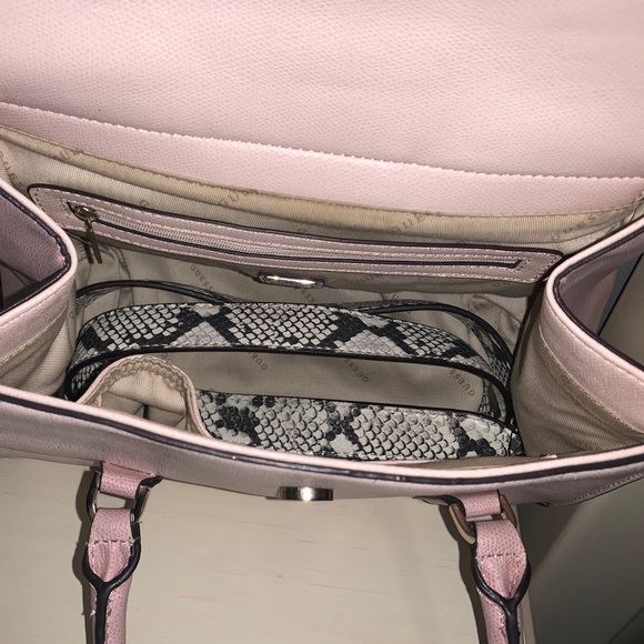 Pink Guess Purse - Picture 4 of 4